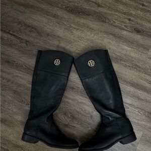 Tory Burch Junction Riding Boots in black tumbled leather size 8!
